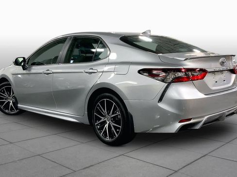 Used 2024 Toyota Camry SE w/ Cold Weather Package AWD/4WD image 12