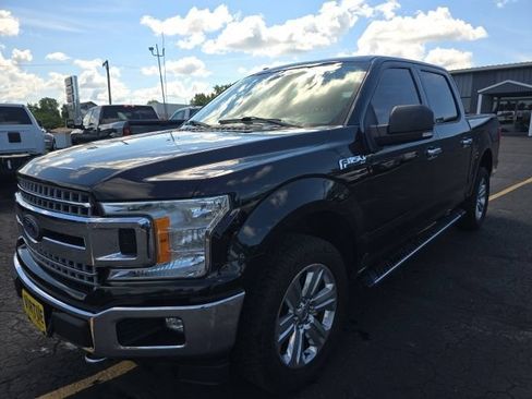 Used 2018 Ford F150 XLT w/ Equipment Group 302A Luxury AWD/4WD image 3