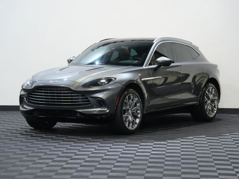Used 2021 Aston Martin DBX AWD/4WD image 3