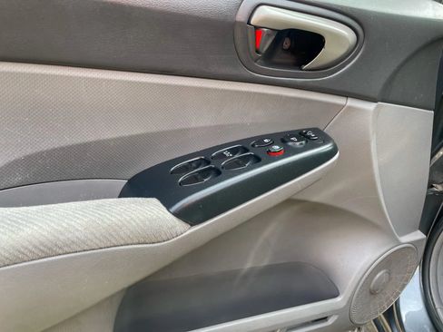Used 2010 Honda Civic LX image 11