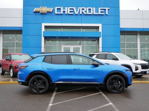 Used 2025 Chevrolet Equinox EV RS image 25