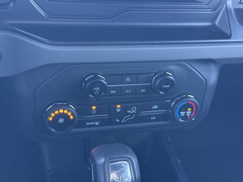 Used 2022 Ford Bronco 2-Door w/ Sasquatch Package image 24