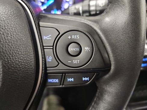 Used 2021 Toyota RAV4 XLE w/ Convenience Package image 20