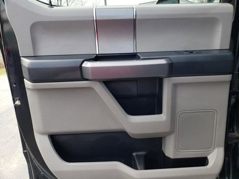 Used 2022 Ford F250 XLT w/ XLT Premium Package image 13