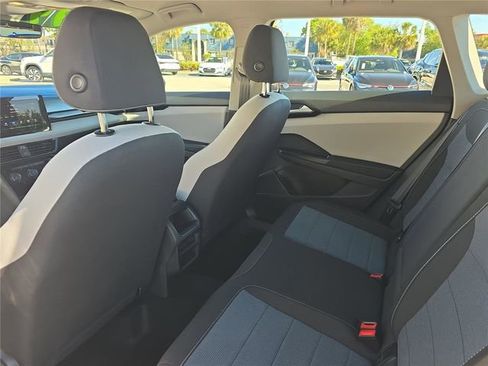 Used 2025 Volkswagen Taos S image 9