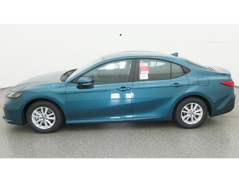 New 2026 Toyota Camry LE image 3