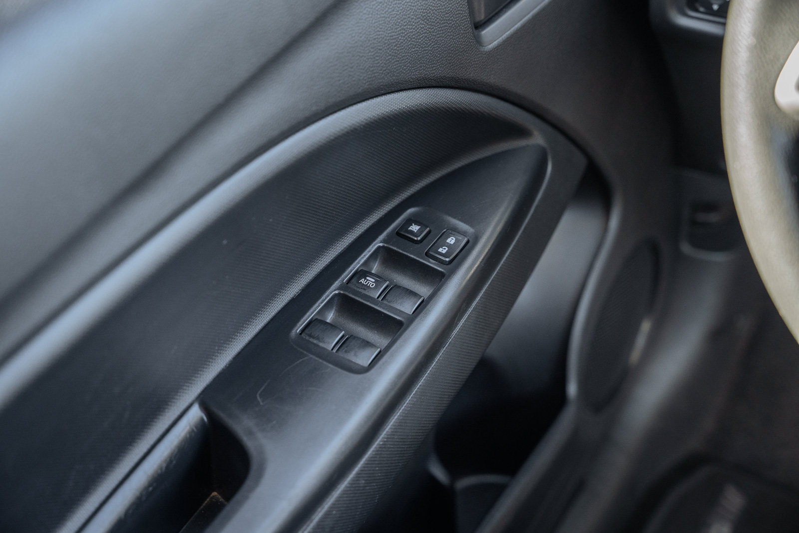 Used 2024 Mitsubishi Mirage ES FWD image 28