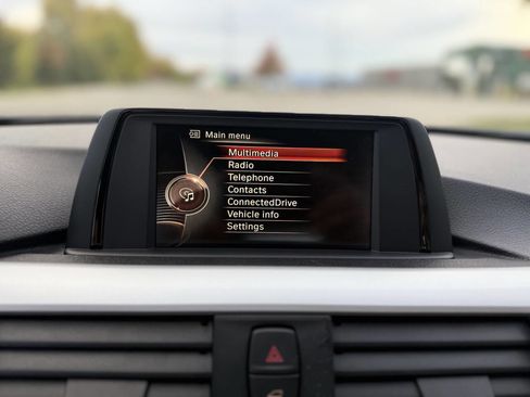 Used 2016 BMW 320i Sedan image 15