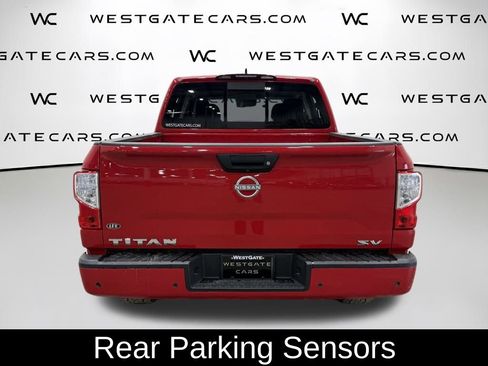 Used 2023 Nissan Titan SV image 7