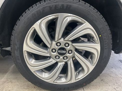 Used 2023 Lincoln Navigator Reserve image 7