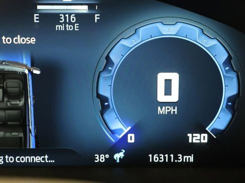 Used 2025 Ford Bronco Outer Banks image 18