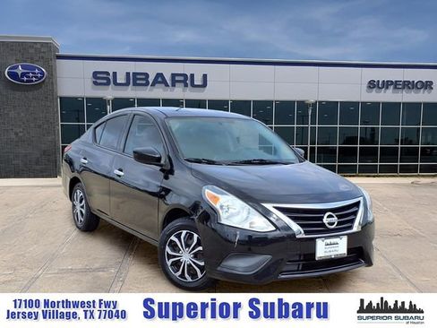 Used 2016 Nissan Versa SV image 1