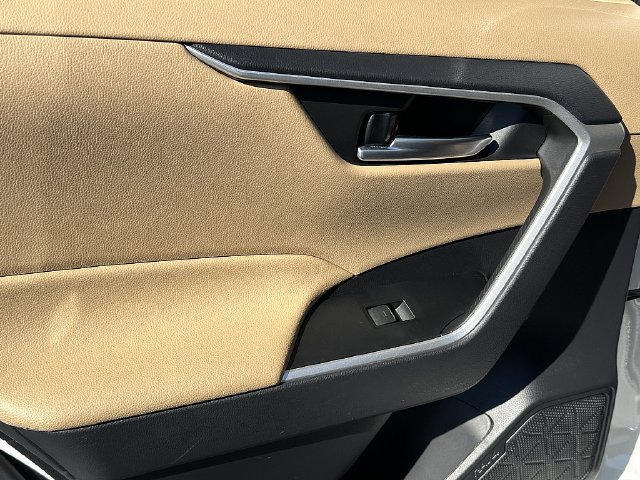 Certified 2024 Toyota RAV4 XLE FWD image 20