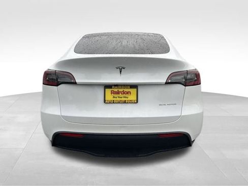 Used 2023 Tesla Model Y Long Range image 7