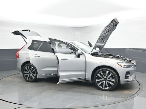 Used 2023 Volvo XC60 B6 Ultimate w/ Protection Package Premier image 53