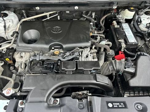 Used 2020 Toyota RAV4 LE FWD image 21