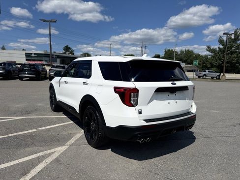 Used 2022 Ford Explorer ST w/ Equipment Group 401A image 4