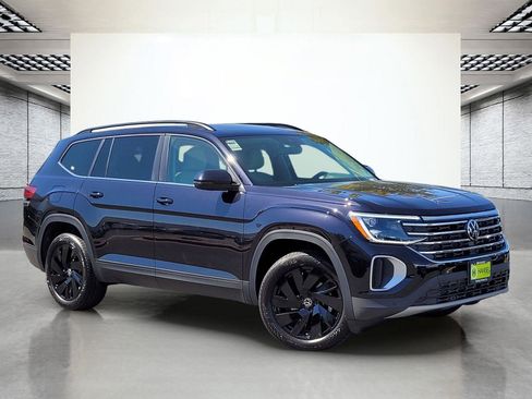 New 2026 Volkswagen Atlas SE AWD/4WD image 2