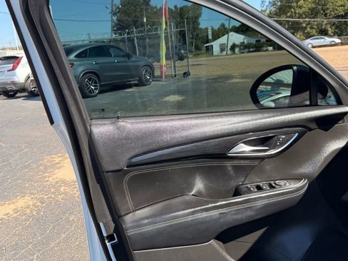 Used 2021 Buick Envision Preferred w/ Sport Touring Package FWD image 9