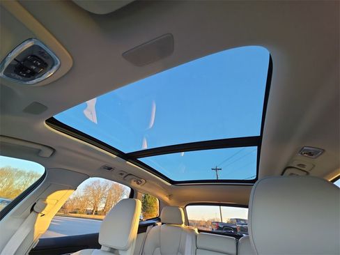 Used 2021 Volvo XC60 T5 Inscription w/ Protection Package Premier image 18