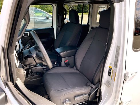 Used 2023 Jeep Wrangler Unlimited image 10