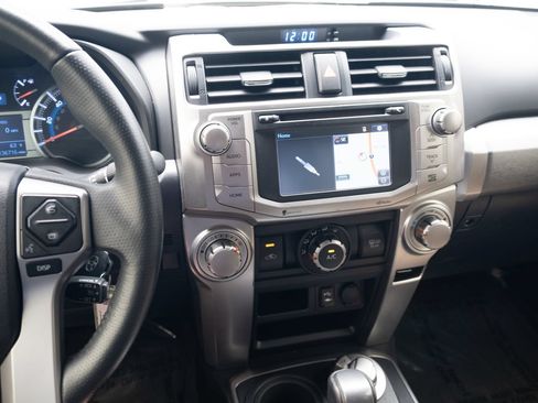 Used 2015 Toyota 4Runner SR5 AWD/4WD image 2