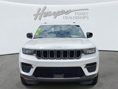Used 2024 Jeep Grand Cherokee Laredo X RWD image 10