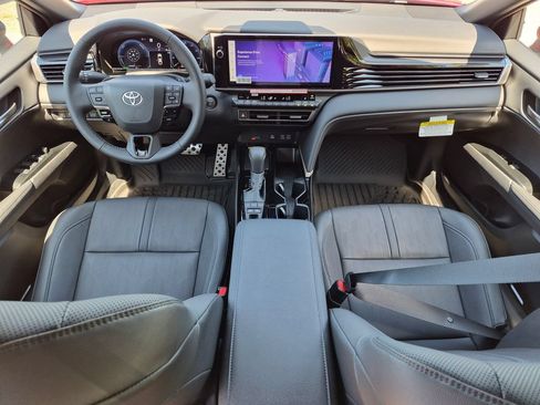 Used 2026 Toyota Camry XSE FWD image 5