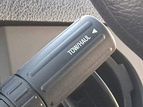 Used 2023 Ford F650 2WD Regular Cab Super Duty image 28