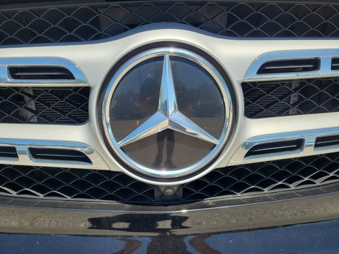 Used 2023 Mercedes-Benz GLS 450 4MATIC image 4