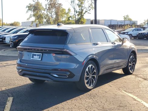 New 2026 Lincoln Nautilus Reserve image 4