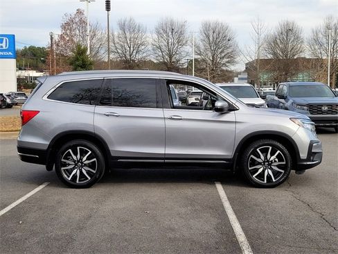 Used 2021 Honda Pilot Touring image 2