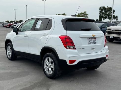 Certified 2022 Chevrolet Trax LS w/ Tint and Cruise Package image 4