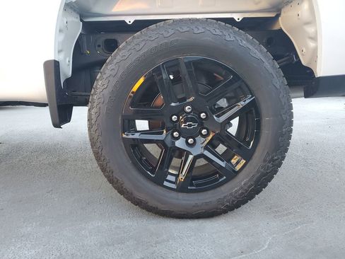 New 2026 Chevrolet Silverado 1500 LT Trail Boss w/ Safety Package image 5