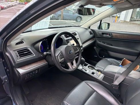 Used 2017 Subaru Outback 2.5i Limited AWD/4WD image 4
