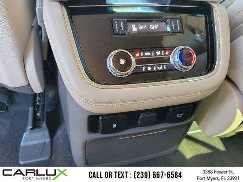 Used 2018 Lincoln Navigator Premiere image 17