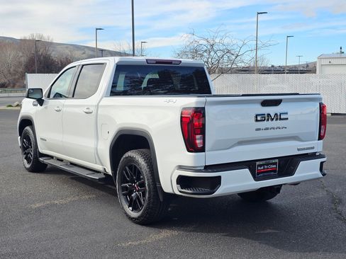 Used 2024 GMC Sierra 1500 Elevation w/ LPO, Elevation Black Package image 35