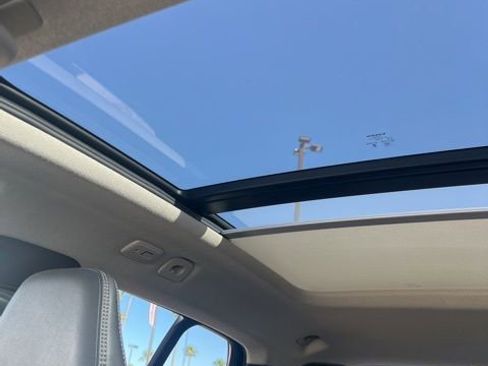 New 2025 Volvo XC40 B5 Core w/ Climate Package image 21