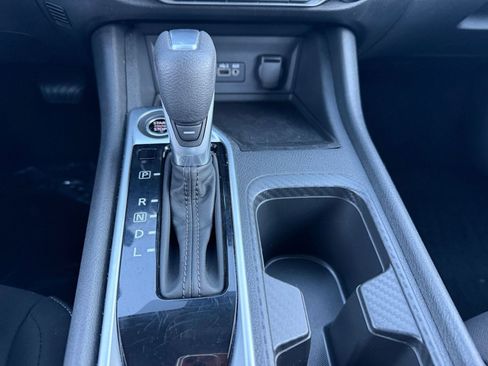 Used 2025 Nissan Sentra SV image 39