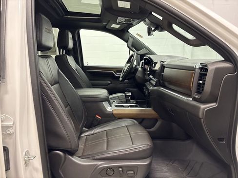 Used 2023 Chevrolet Silverado 1500 High Country w/ High Country Premium Package image 41