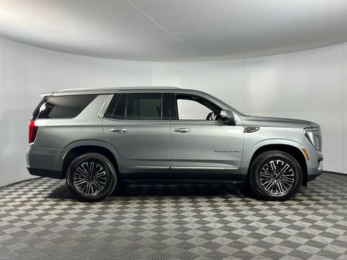 Used 2026 GMC Yukon Elevation w/ Elevation Premium Package image 6