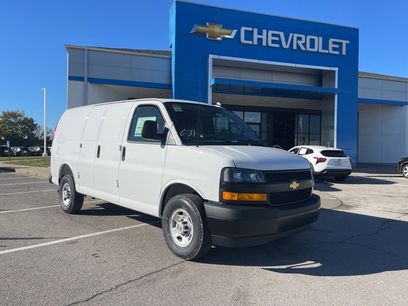 New 2025 Chevrolet Express 3500