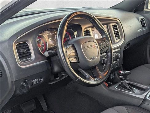 Used 2022 Dodge Charger SXT image 7