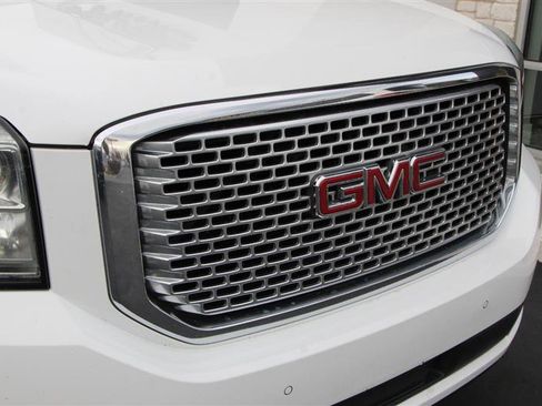 Used 2016 GMC Yukon Denali w/ Open Road Package image 43