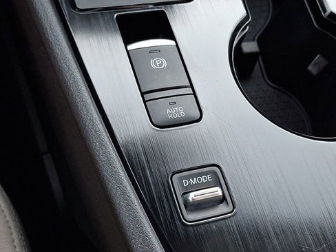 Used 2024 Nissan Rogue SV image 28