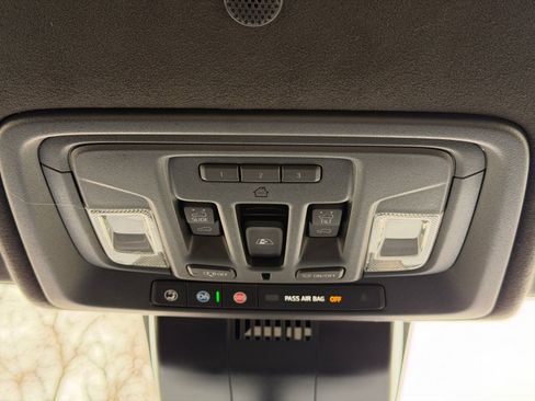 Used 2025 GMC Sierra 2500 AT4X image 22