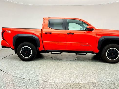 Used 2024 Toyota Tacoma TRD Off-Road w/ TRD Off Road Upgrade Package image 4