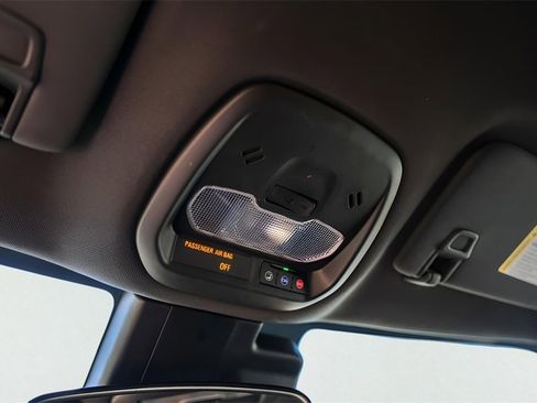 Used 2024 Chevrolet Trax RS w/ Driver Confidence Package image 24