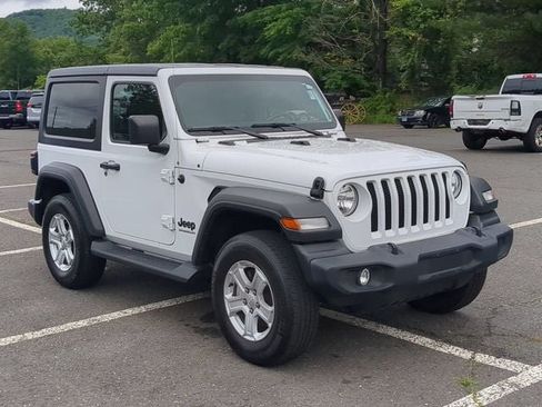 Used 2022 Jeep Wrangler Sport AWD/4WD image 3