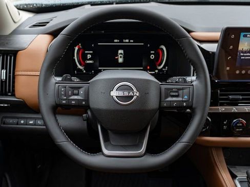 New 2026 Nissan Pathfinder Platinum image 14